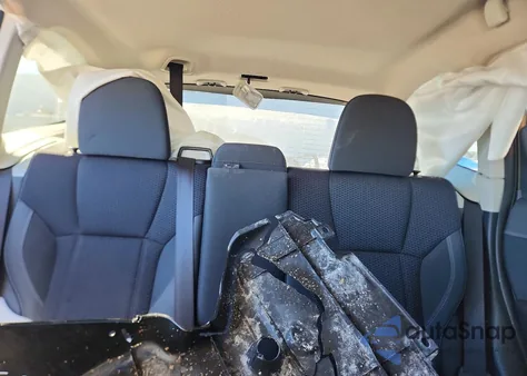 2024 Subaru Forester Premium z USA, uszkodzony, nr VIN JF2SKADC8RH501425